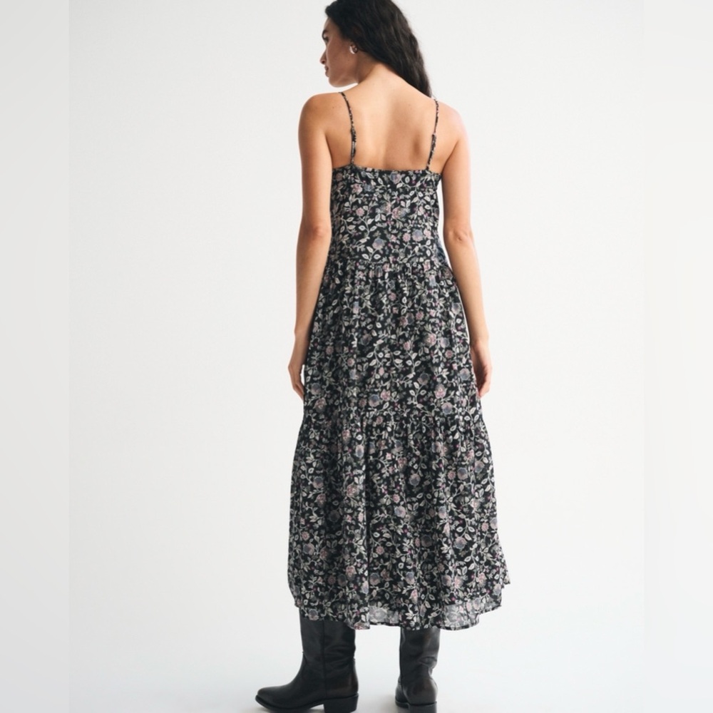 Abercrombie & Fitch V- Neck Flowy Maxi Dress - NWT - Picture 5 of 14